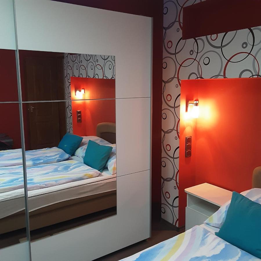 Pannon Panzio Restaurant Hotel ปานอนฮัลมา ภายนอก รูปภาพ